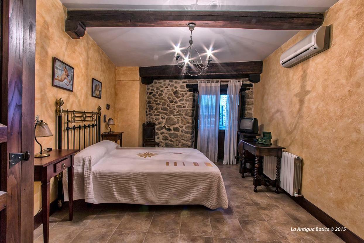 La Antigua Botica Guest House Pasaron  Ngoại thất bức ảnh