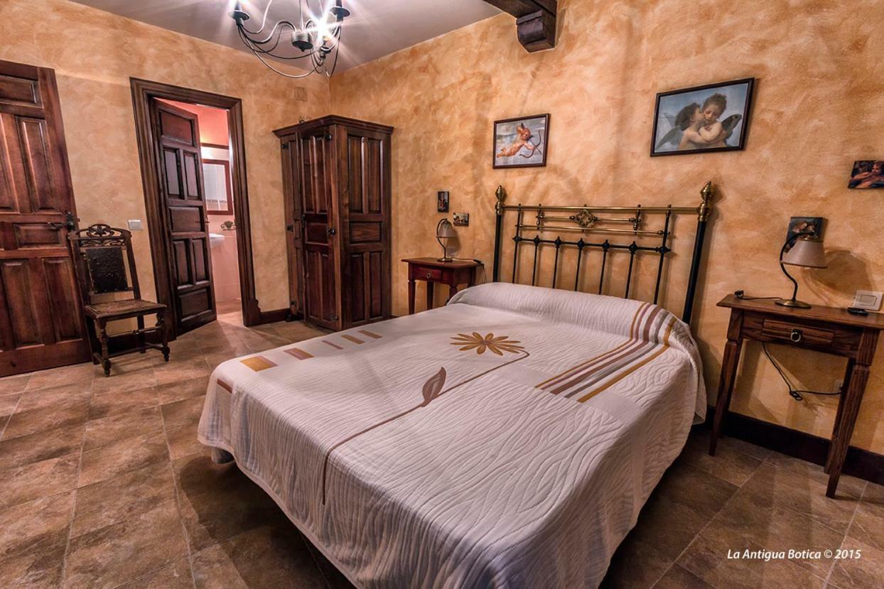 La Antigua Botica Guest House Pasaron  Ngoại thất bức ảnh