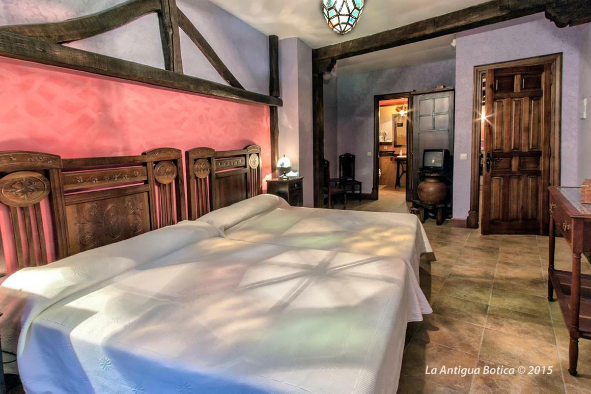 La Antigua Botica Guest House Pasaron  Ngoại thất bức ảnh