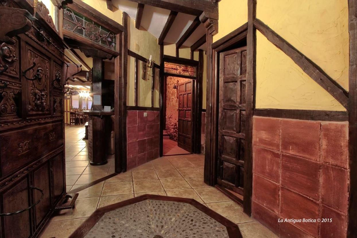 La Antigua Botica Guest House Pasaron  Ngoại thất bức ảnh