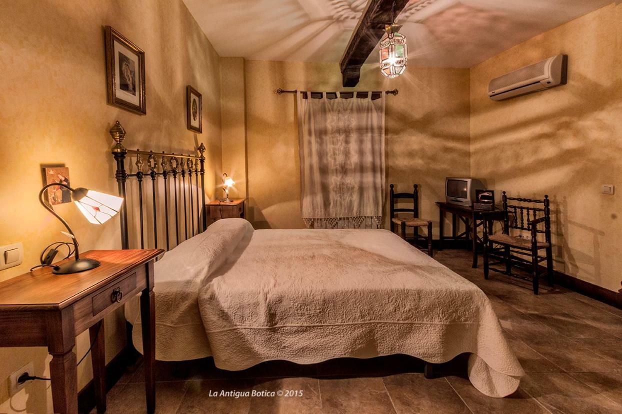 La Antigua Botica Guest House Pasaron  Ngoại thất bức ảnh