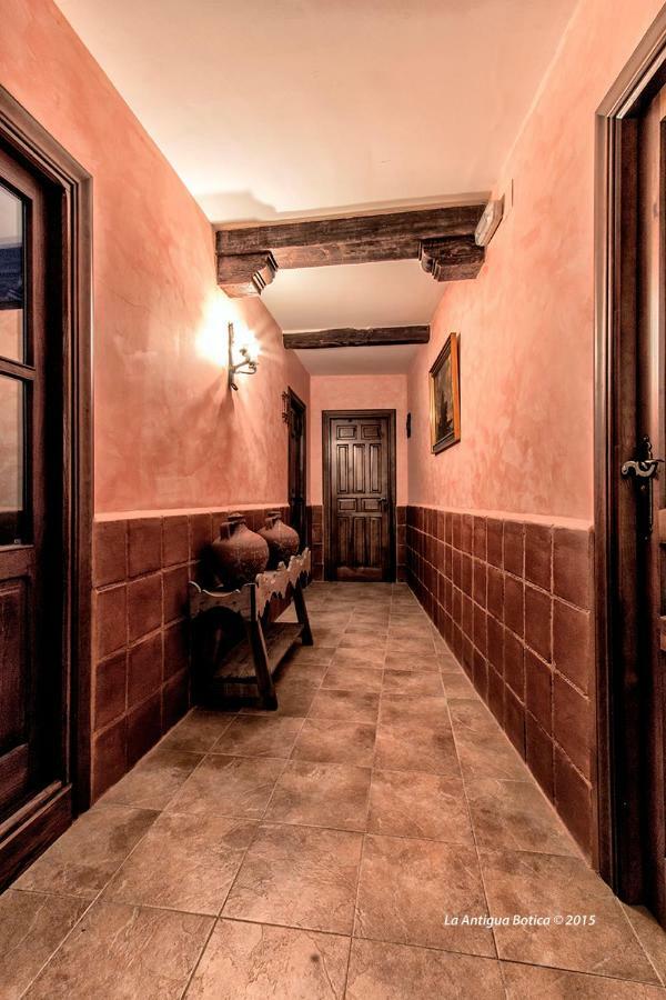La Antigua Botica Guest House Pasaron  Ngoại thất bức ảnh
